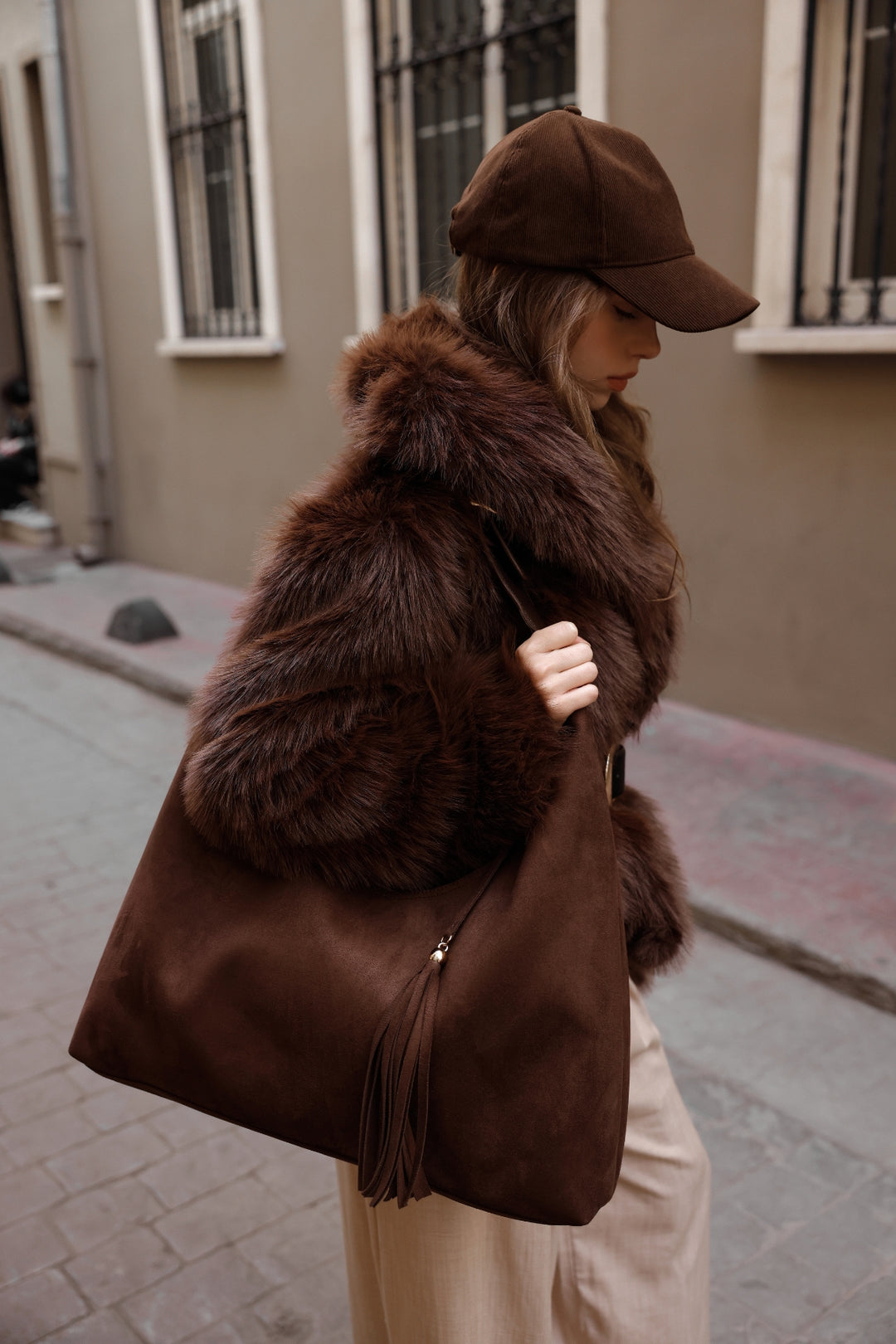 SORRE XL Suede Omuz Çantası | Kahverengi