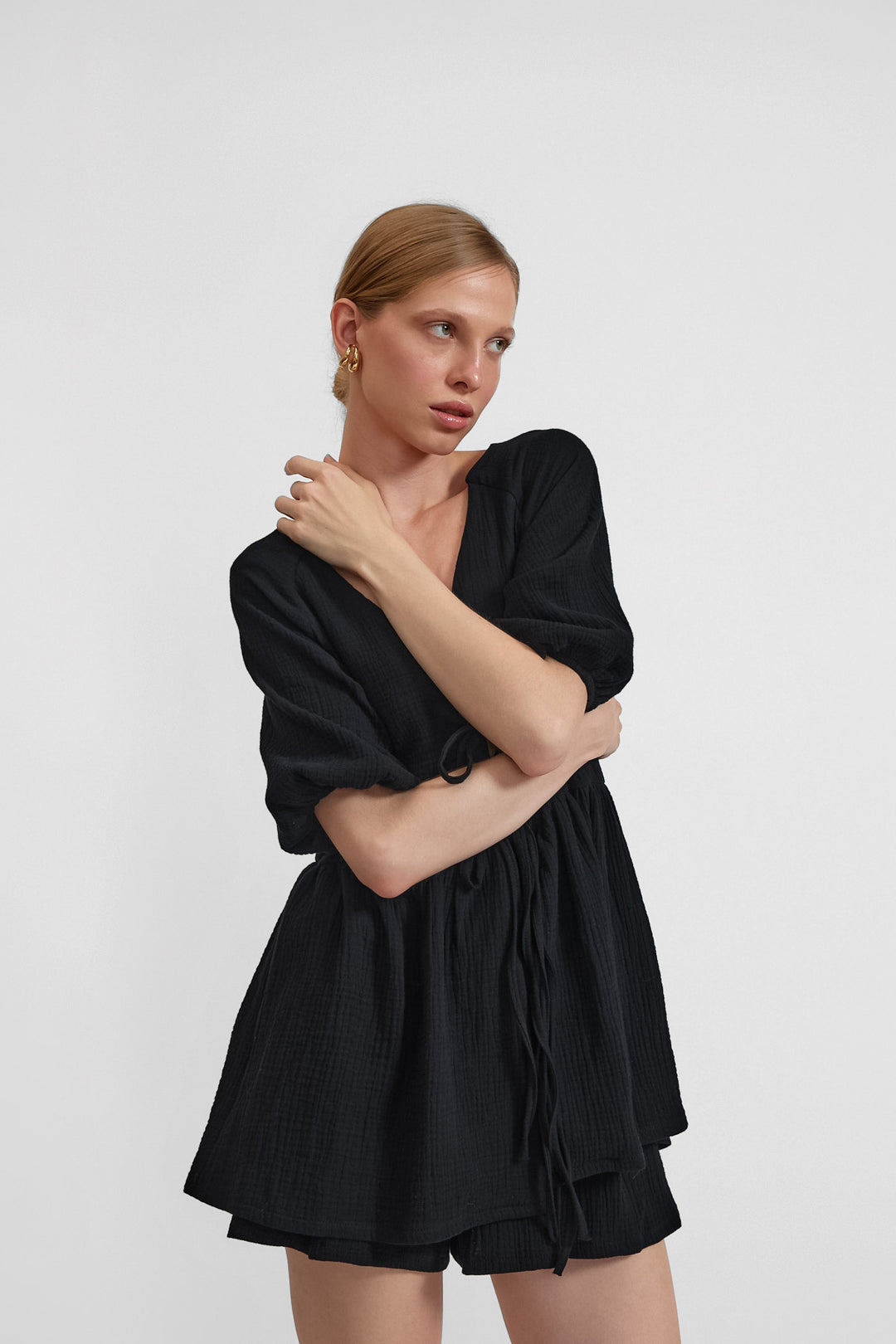 BLOOM Siyah Müslin Bağlamalı Bluz