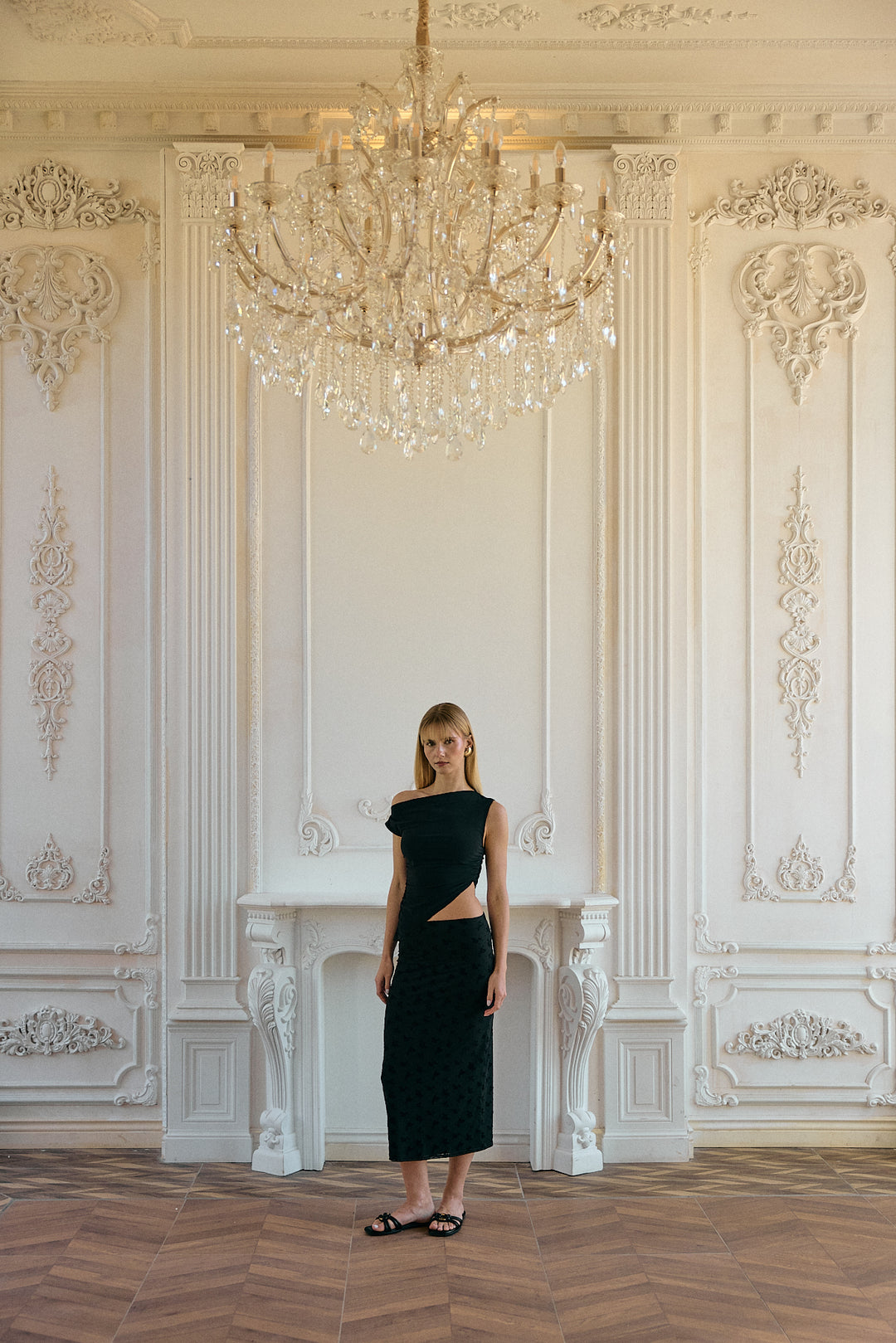 BLACK OLIVE Tek Omuz Asimetrik Bluz | Siyah