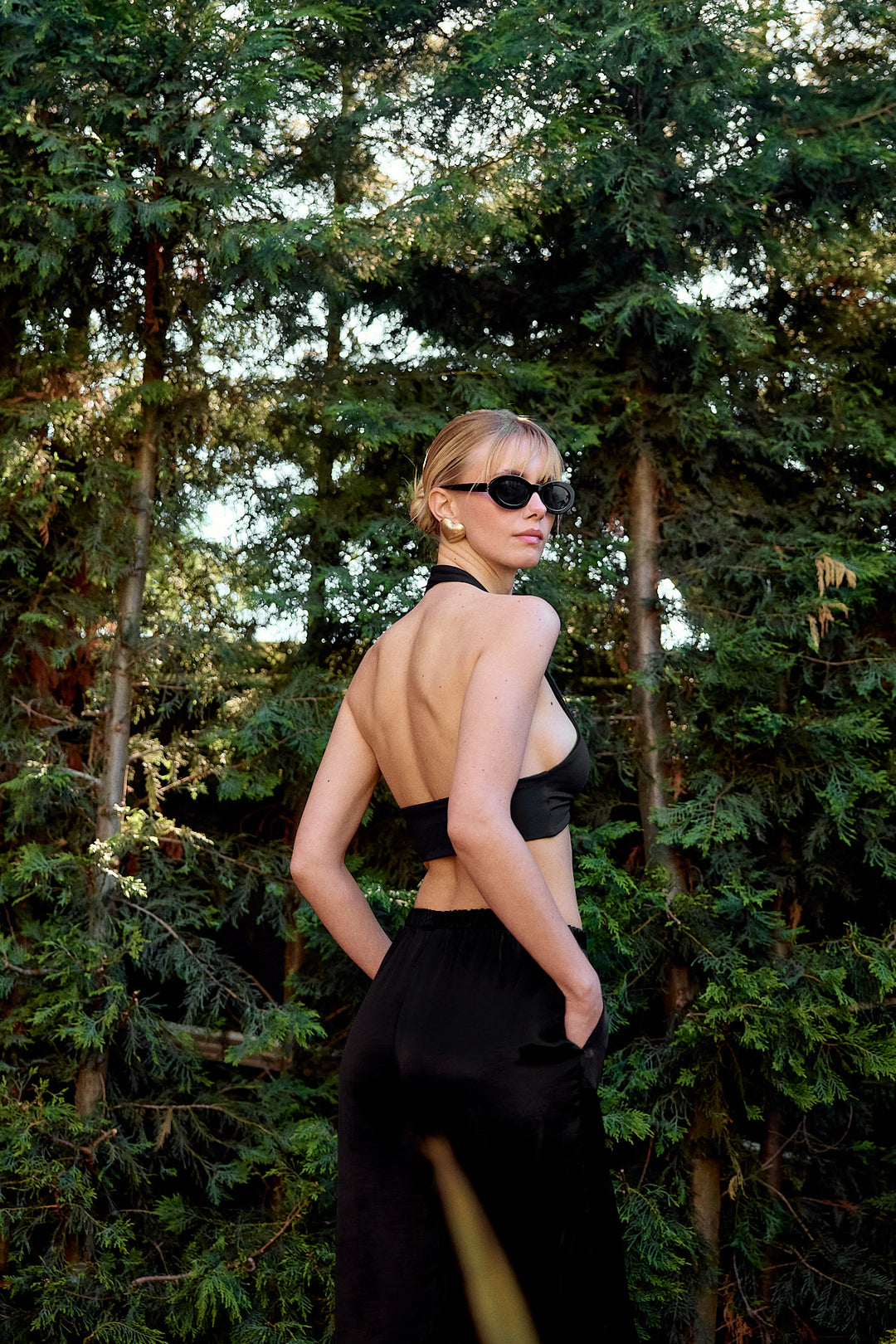 TAMARA Sırtı Açık Crop Top | Siyah