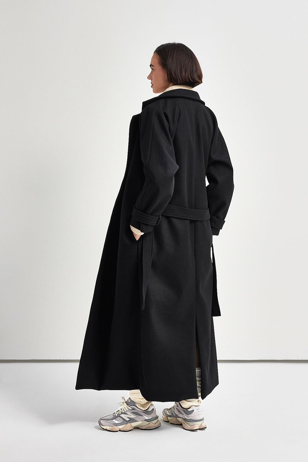 FROST Siyah Kaşe Kaban