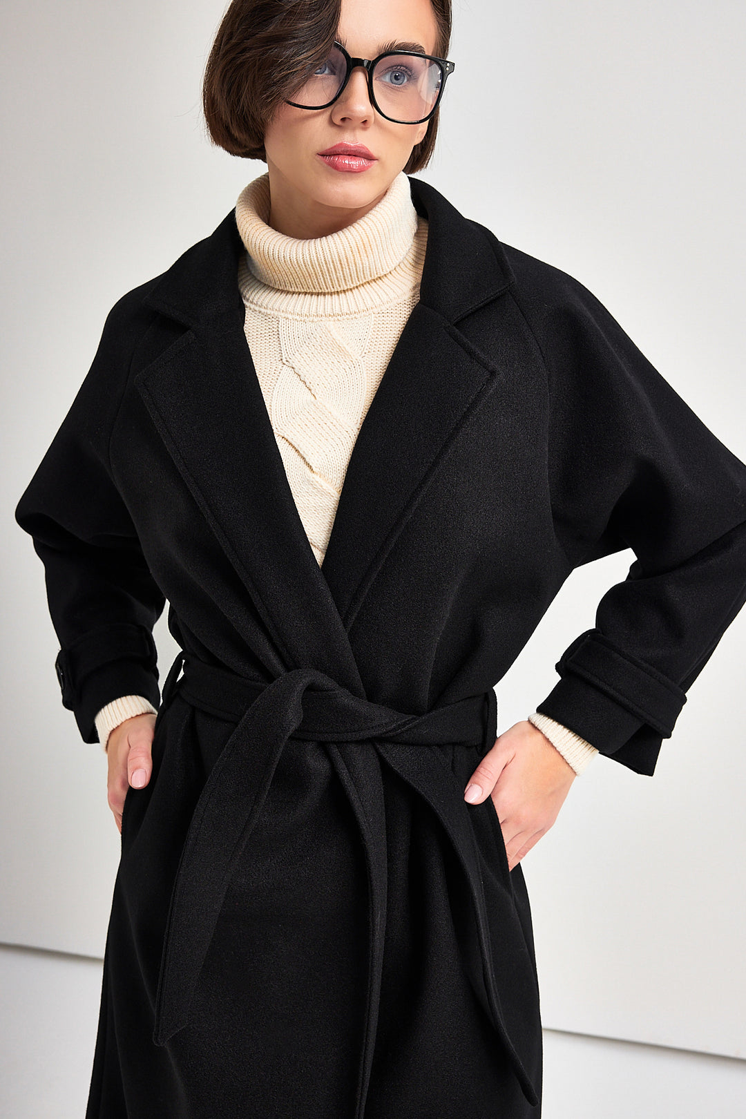 FROST Siyah Kaşe Kaban