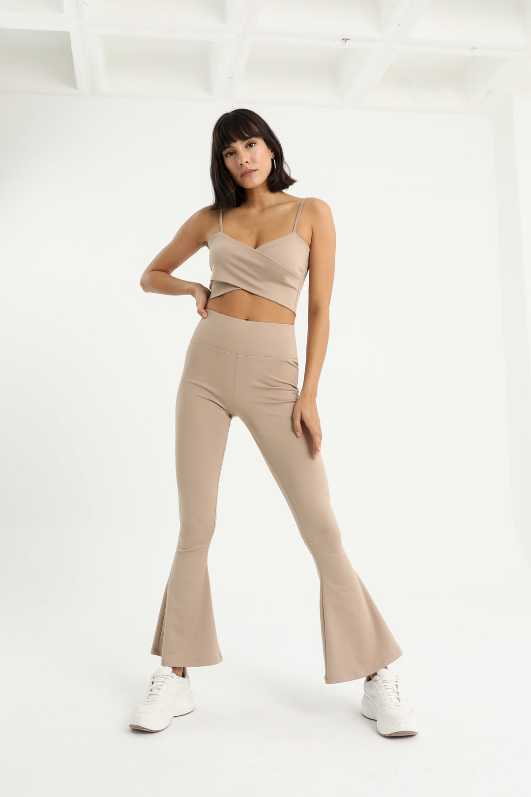 DIONE Bej Çapraz Askılı Crop Top