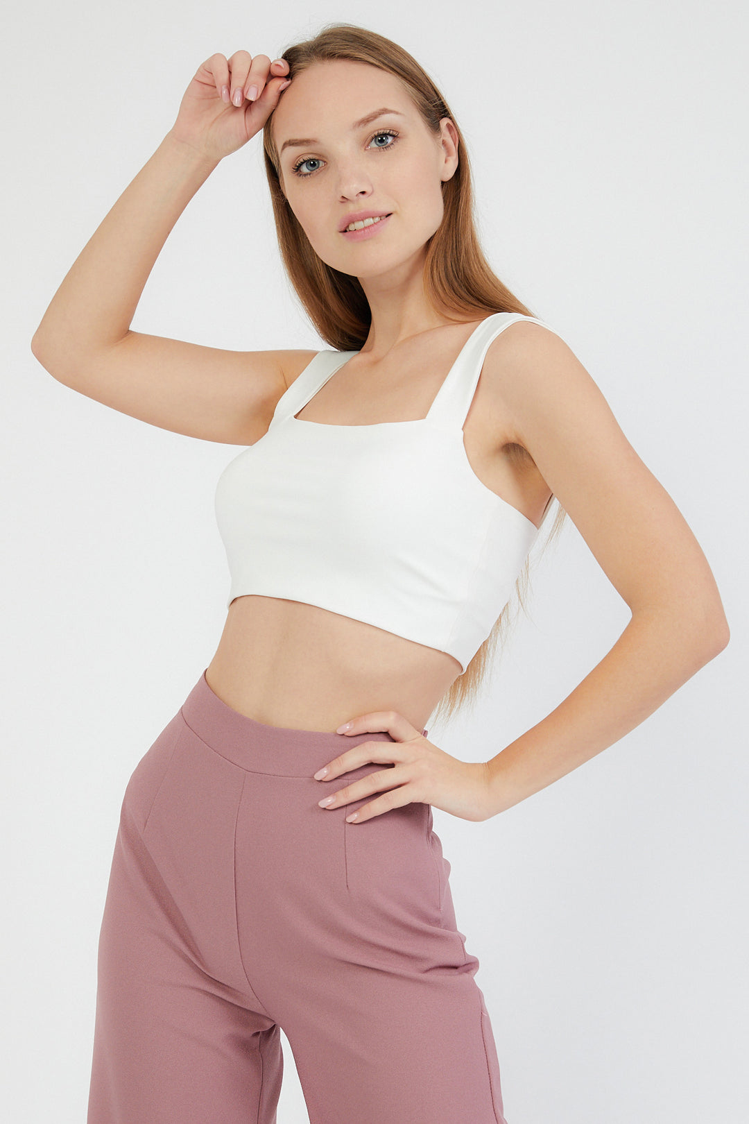 LARISA Beyaz Kalın Askılı Crop Top