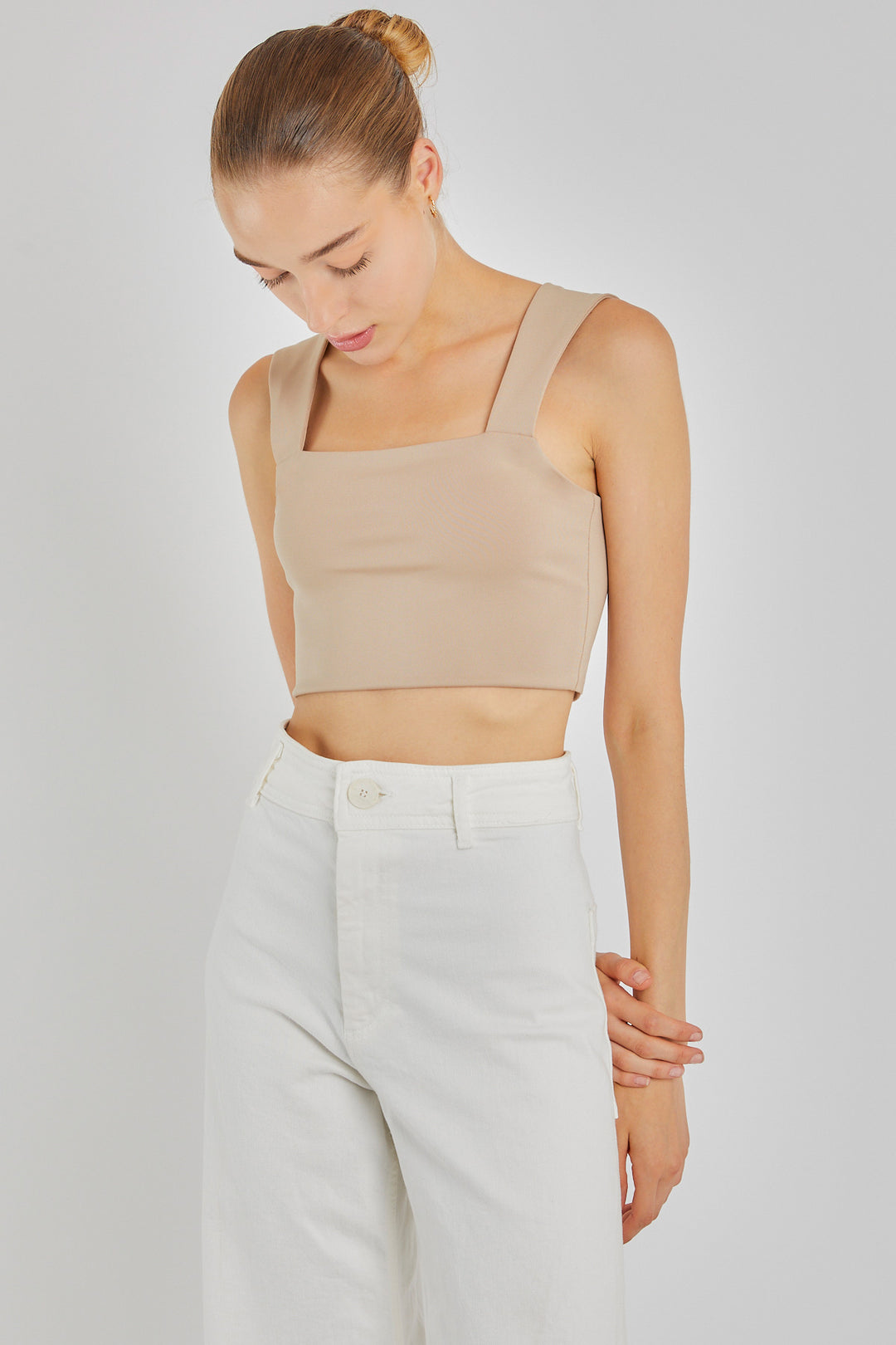 LARISA Bej Kalın Askılı Crop Top