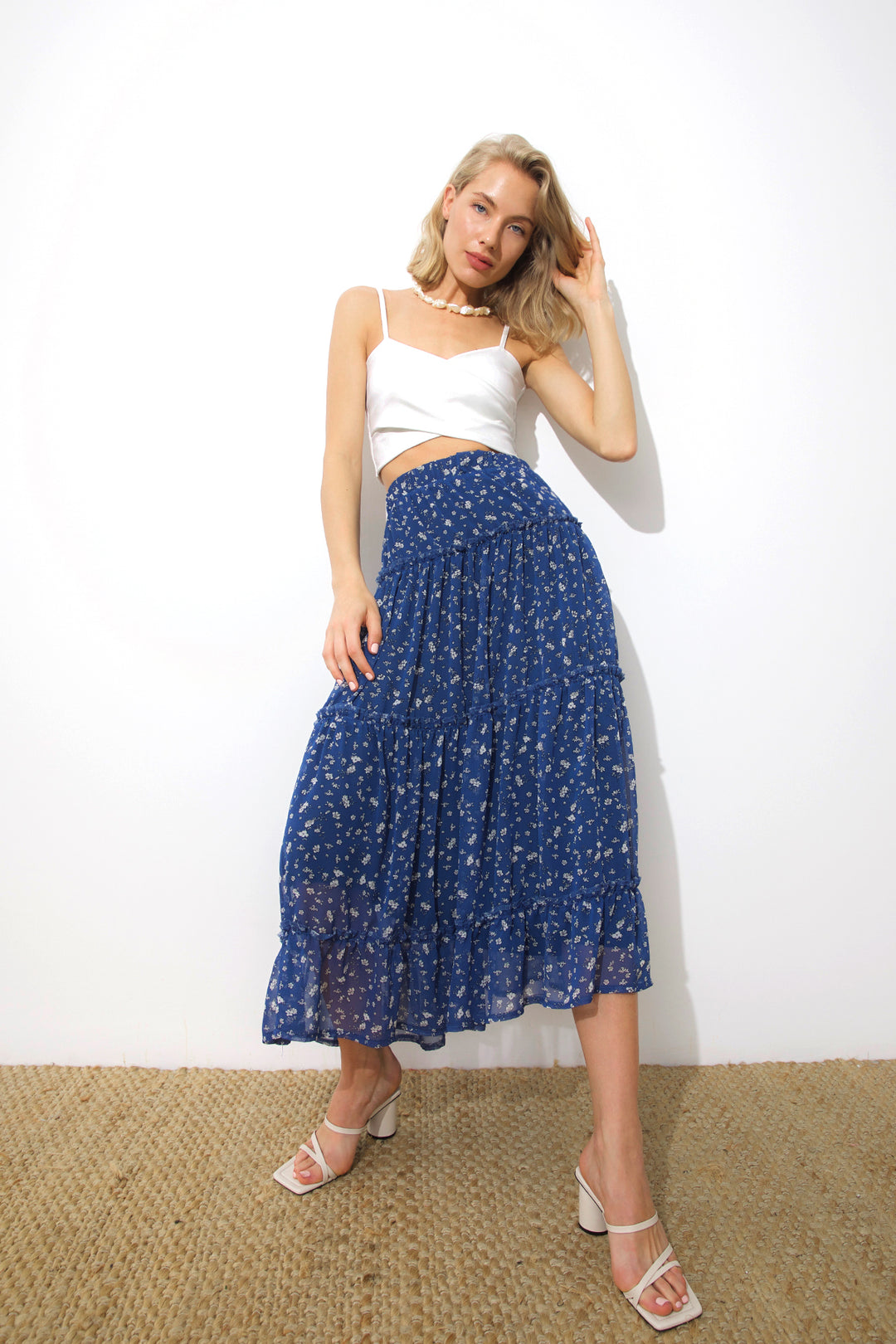 DIONE Beyaz Çapraz Askılı Crop Top