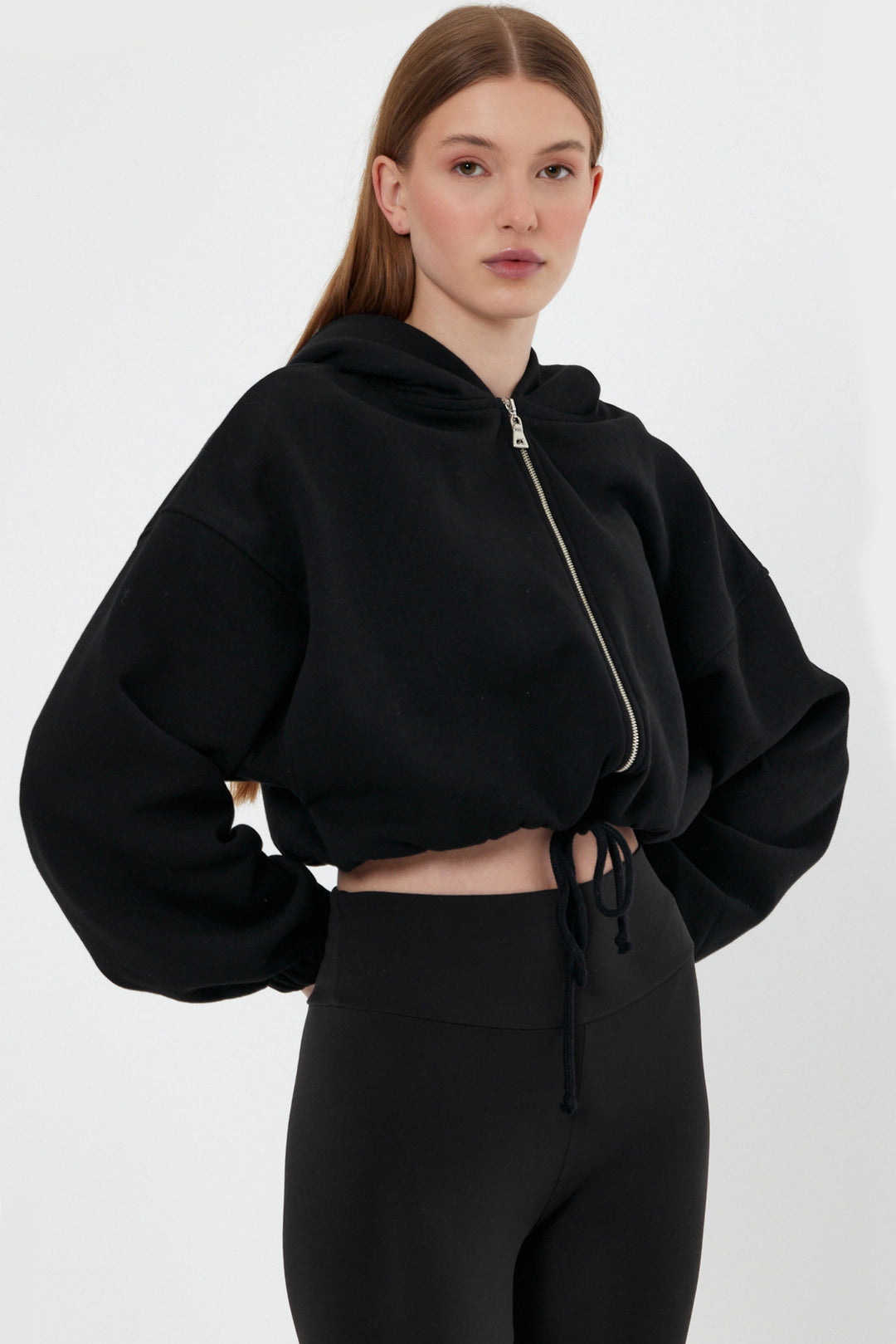 NOVA Siyah Büzgülü Crop Sweatshirt