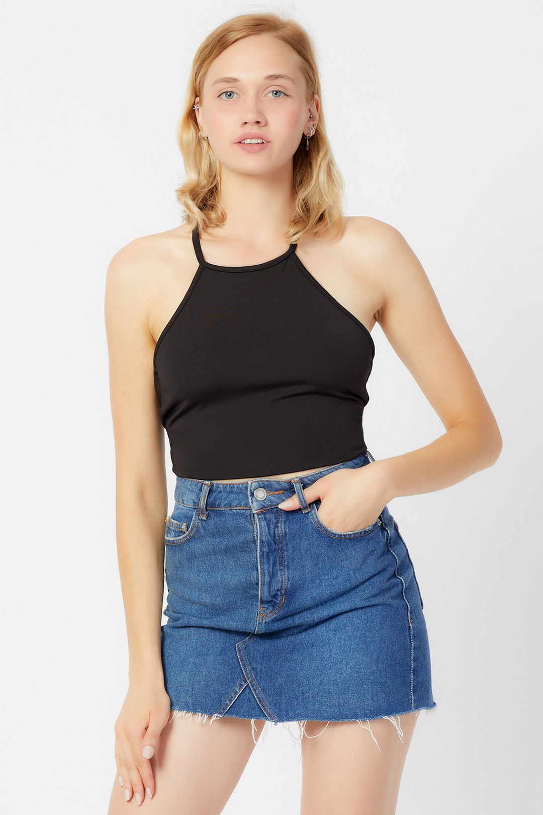 Siyah Sırtı Açık Crop Top